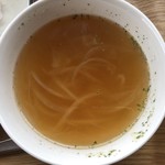 カフェアンドショップ ロータスランド - 2019/06/12 週替
      新玉ねぎ大豊作！感謝プレート 550円
      ・新玉ねぎのカップグラタン・新玉ねぎ入りプレーンオムレツ・エンサイ炒め・オニオンスープ・赤玉ねぎのスライス・フレッシュサラダ・ごはん