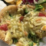 カフェアンドショップ ロータスランド - 2019/06/12 週替
      新玉ねぎ大豊作！感謝プレート 550円
      ・新玉ねぎのカップグラタン・新玉ねぎ入りプレーンオムレツ・エンサイ炒め・オニオンスープ・赤玉ねぎのスライス・フレッシュサラダ・ごはん