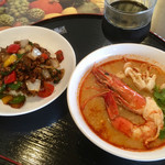 タイ料理レストランライタイ - パカパオ ＆ トム・ヤム・クン・ラーメン