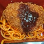 おうぎ亭 - コロッケも美味しいがその下のスパゲティも美味しい。