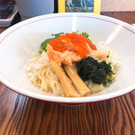 拉麺 イチバノナカ - サーモンとイクラの山葵和えSOBA