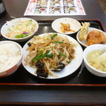 香港楼 - 豚肉と春雨野菜炒め定食