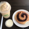 Cup & Saucer Bakery & Crepe Cafe - 料理写真:ホワイトモカフロスト＆シナモンロール