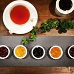 BRILLIANT TEA - ロシアンティー ￥1,200  ヴァレーニエ(より果物よりのジャム)を舐めながら紅茶を飲むロシアンティーのスタイル。ロシア紅茶と手づくりジャム工房さんの岡山県産ジャムを1種類ご提供。ジャムの種類はその日のお楽しみ。※写真はイメージです。ジャムの提供はその日の1種類。