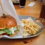 Kazbo Burger - チェダーチーズバーガー