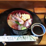 Musashino - 海鮮丼（900円）