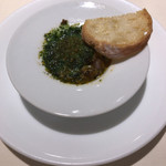 フランス料理 ル・クール - アミューズ:ツブ貝のブルゴーニュ風