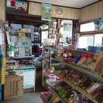 梅原商店 - 店内の様子