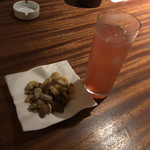 BAR - スプモーニとミックスナッツ