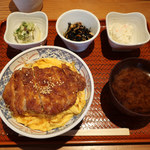 とんかつは飲み物。 - たまごソースかつ丼　