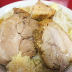 ラーメン二郎 - 豚