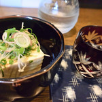 大納言本家 - お通しの冷奴