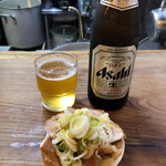 特麺コツ一丁ラーメン - 瓶ビールとおつまみ 600円