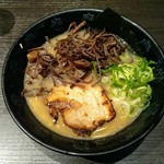 俺式 純 - 豚骨ラーメンのきくらげ増し