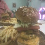 フィフティーズカジュアルダイナーヤガラ - 