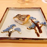 恵比寿 えんどう - タチウオの塩焼き。皮目はパリッと身はしっとり。素晴らしい焼き加減です！