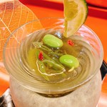 くすのき - もずくとじゅんさいの酢の物。冷たくさっぱりしてるけれど出汁が効いていて美味しい酢の物でした