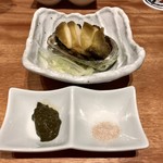 中俣酒造本店 銀座 茂助 - 活け鮑焼き （三陸 蝦夷鮑）肝醤油と 塩で