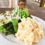 Cafe & Wine bar O-de-Pa-ru - 燻製ポテトサラダ  580円