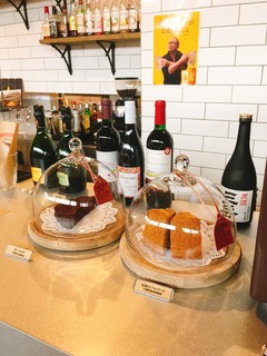 카페&와인바 오 데파루 - スイーツ類の販売もあり