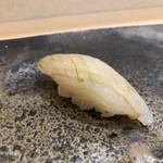 鮨 龍平 - 二貫目のかわはぎ