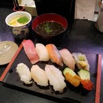 Heiroku Sushi - 昼得10貫セット 1000円