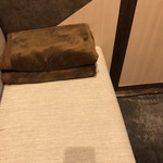 三枚目 助五郎 - 膝掛けも完備。