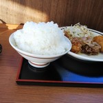 Fukuishi Pa-Kingu Eria Sunakku Ko-Na Fu Do Ko To - ご飯は大盛りです