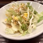 タイ料理 レモングラス - しなびた野菜のサラダでした