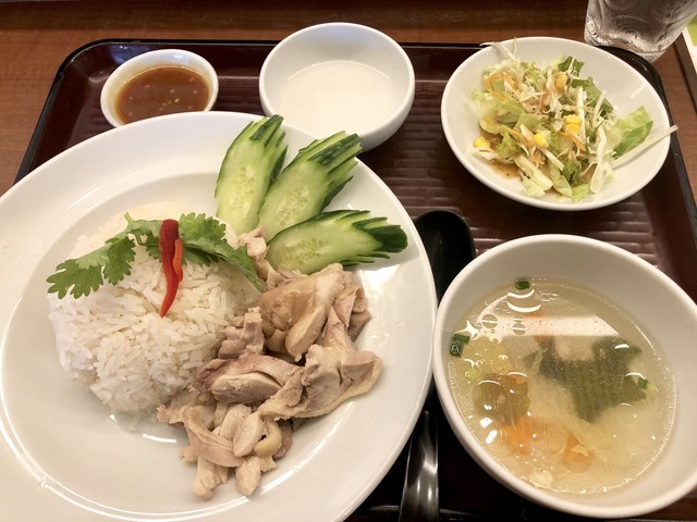 日替わりはいつもカオマンガイ By Ynさん タイ料理 レモングラス 海浜幕張wbgマリブダイニング店 海浜幕張 タイ料理 食べログ