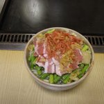 Rokumonsen - 豚肉とニンニクの芽のもんじゃです。