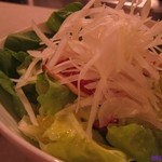 ビア パブ カムデン - エリンギとベーコンのサラダ菜サラダ