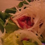 ビア パブ カムデン - エリンギとベーコンのサラダ菜サラダ