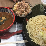 つけ麺専門店 三田製麺所 - つけ麺(大盛)
            肉ねぎ飯