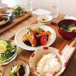 ももふく - 野菜の肉巻き定食。別角度から( •̀∀︎•́ )✧︎