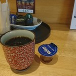 蕎彩 和み月 - ガムシロの様なモノがコーヒーエキス。そば茶で割る。