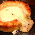 ピッツァ ダイナーパティ - シカゴピザ・チーズソース