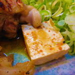 酒蔵 力 - 豆腐も豚足のタレで