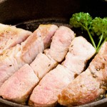 Fujiboku - ルイビ豚肩ロースステーキ