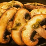 Fujiboku - ジャンボマッシュルームのステーキ