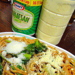 ジャポネ - チーズの相がけ　左がパルメザン、右がＱＢＢ（2011.12）