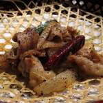 蓮香 - 豚肉、色々ねぎ強火炒め米酒馬告風味<葱爆馬告猪肉>