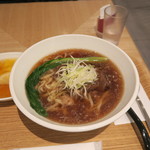 Chunsuitan - 牛肉麺