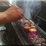 やきとん ひょっとこ - ベーコン焼いてます