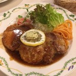 洋風食堂 枝 - ポークソテー？ いえショウガ焼きです！