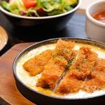 チキンカツホワイトグリーンカレー