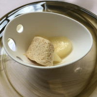 ヌキテパ - ホタテのアイスクリームと桃。これが不思議にあう！