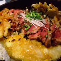 旬菜ステーキ処 らいむらいと - 特製レアステーキ丼