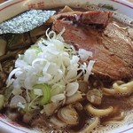 らーめん 萬亀 - ブレンド醤油大盛り。