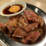 5秒烤里脊肉680日元 (含税748日元)